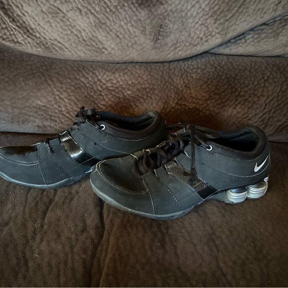 Nike SHOX Black Athletic Shoes, women’s size 7